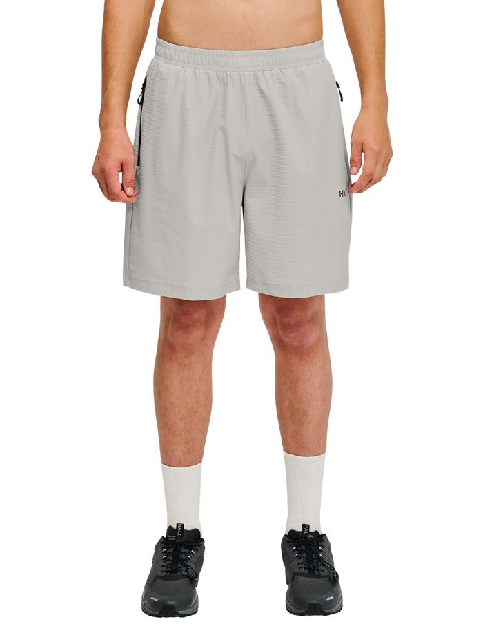 HALO APEX SHORTS, SILVER LINING, model