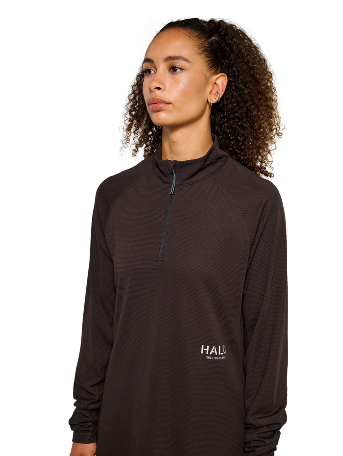 HALO SORONA HALF ZIP, CHOCOLATE TORTE, model