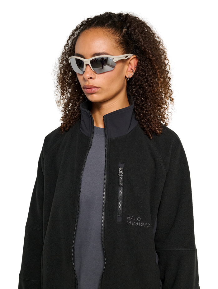 HALO WINDPROOF TEDDYFLEECE JACKET, BLACK, model