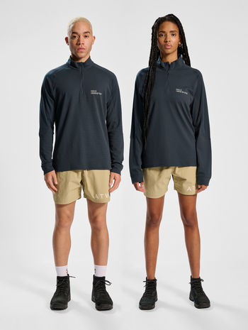 HALO SORONA TRAINING HALFZIP, EBONY, model