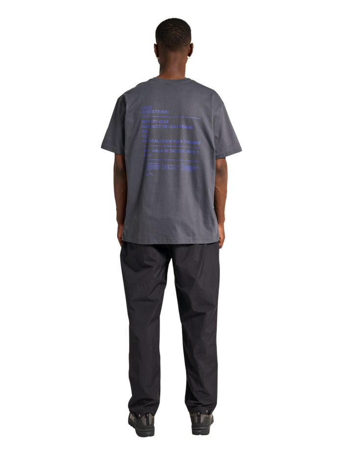 HALO GRAPHIC T-SHIRT, ASPHALT, model