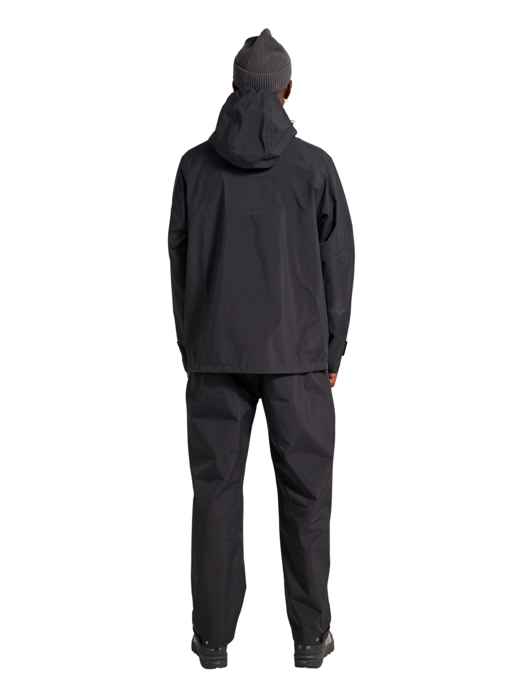 HALO GHOST SHELL JACKET, BLACK, model