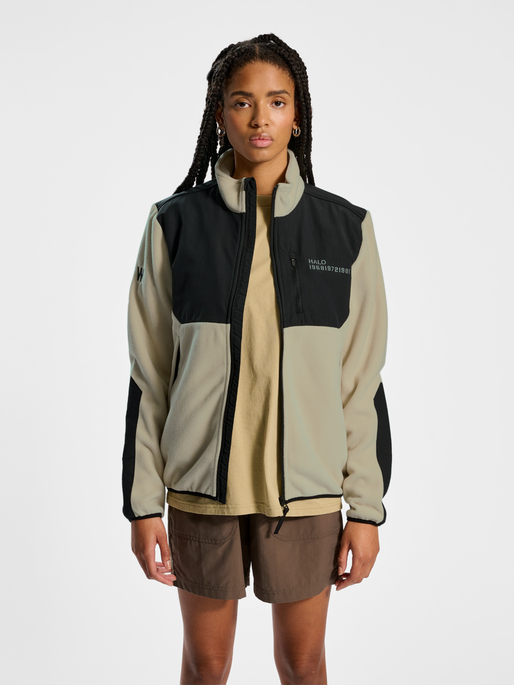 HALO BLOCKED ZIP FLEECE, GRAY GREEN, model