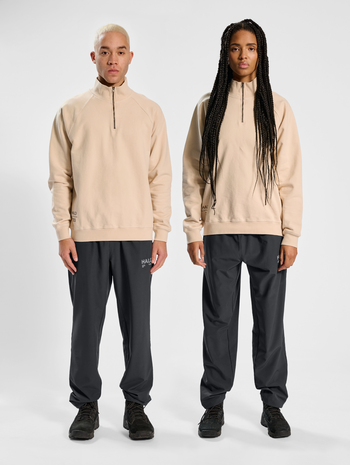 HALO TECH PANTS, EBONY, model