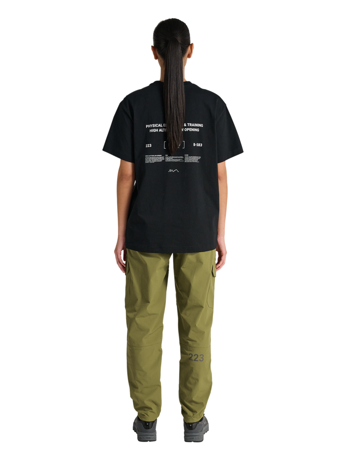 HALO TRAIL PANTS, OLIVE DRAB, model