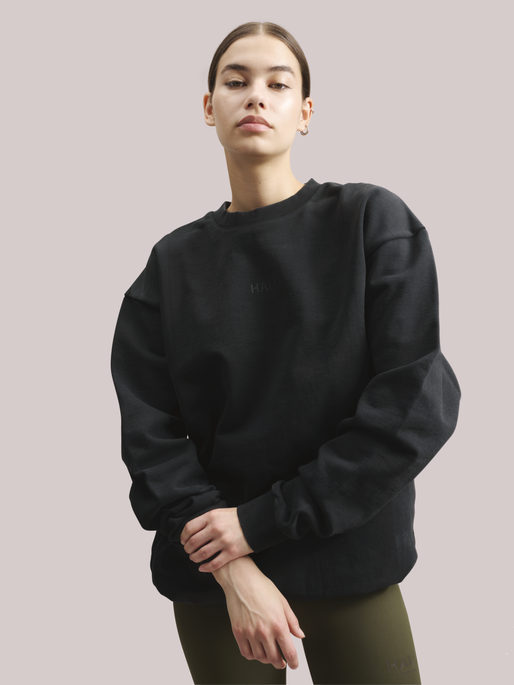 HALO GRAPHIC CREW, BLACK, model
