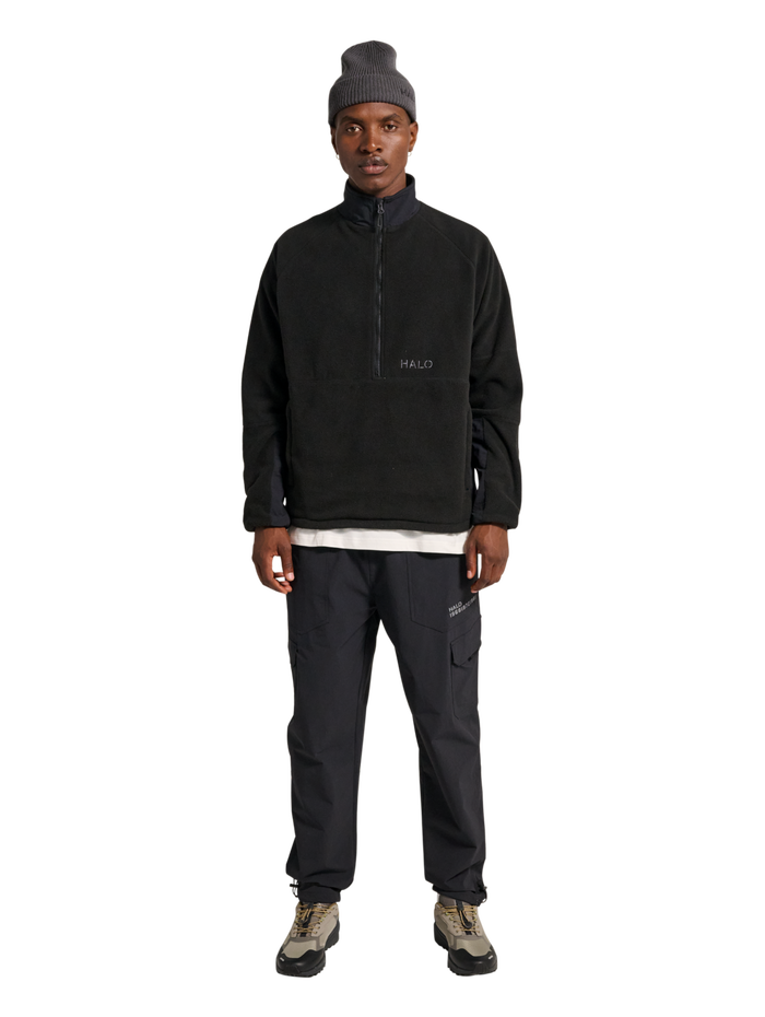 HALO TEDDYFLEECE PULLOVER, BLACK, model