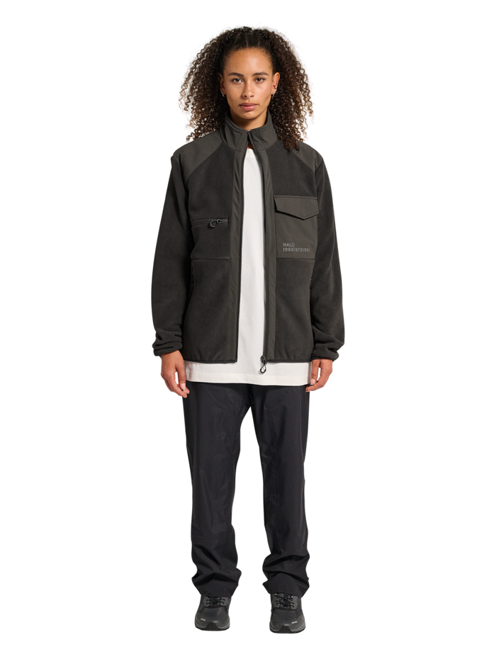 HALO PANELED FLEECE JACKET, RAVEN, model
