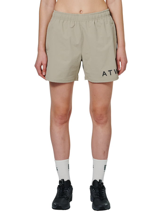HALO SHORTS, SENECA ROCK, model