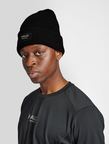HALO WOOL BEANIE, BLACK, model