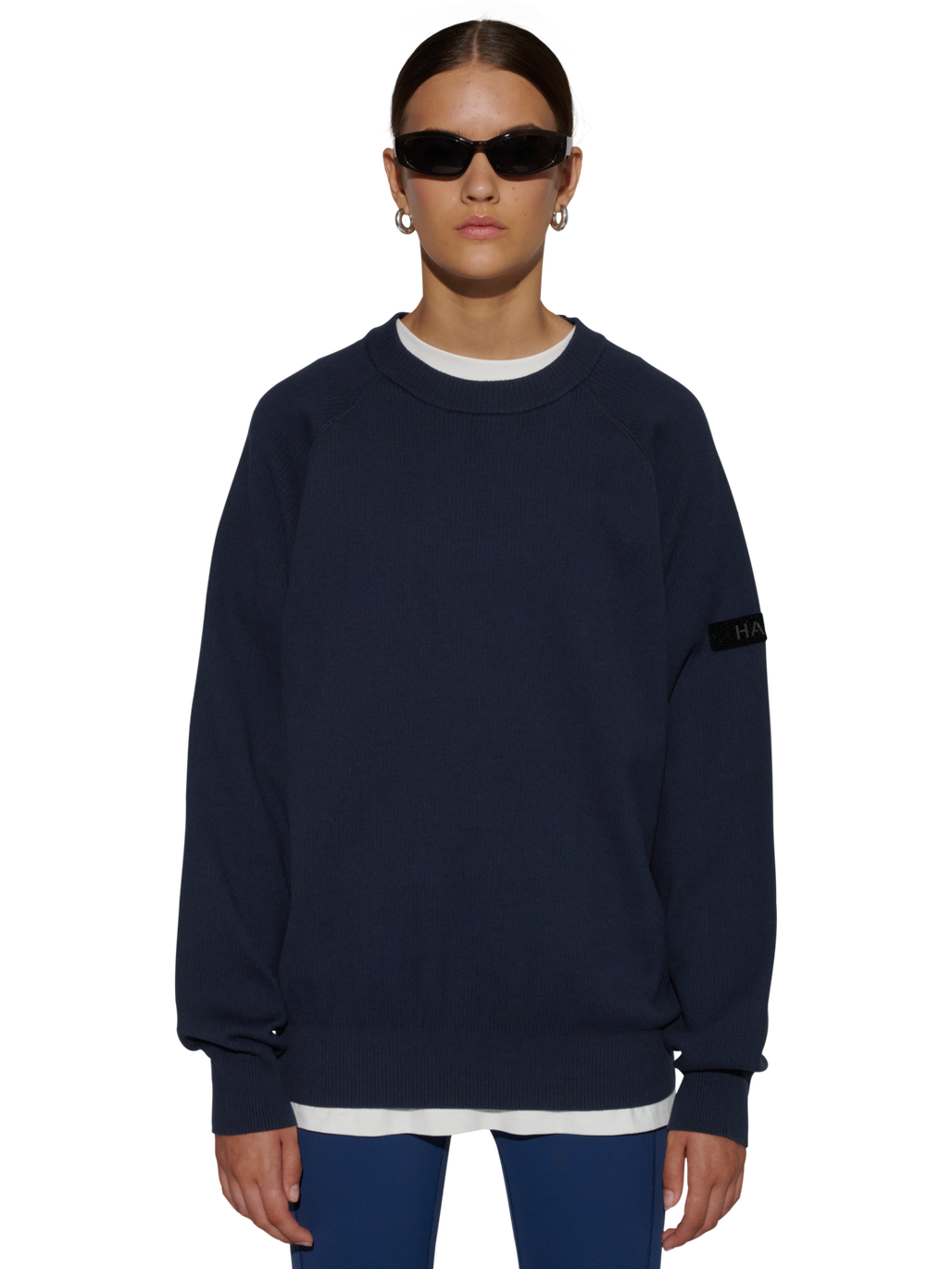HALO INFANTRY CREWNECK, DARK SAPPHIRE, model