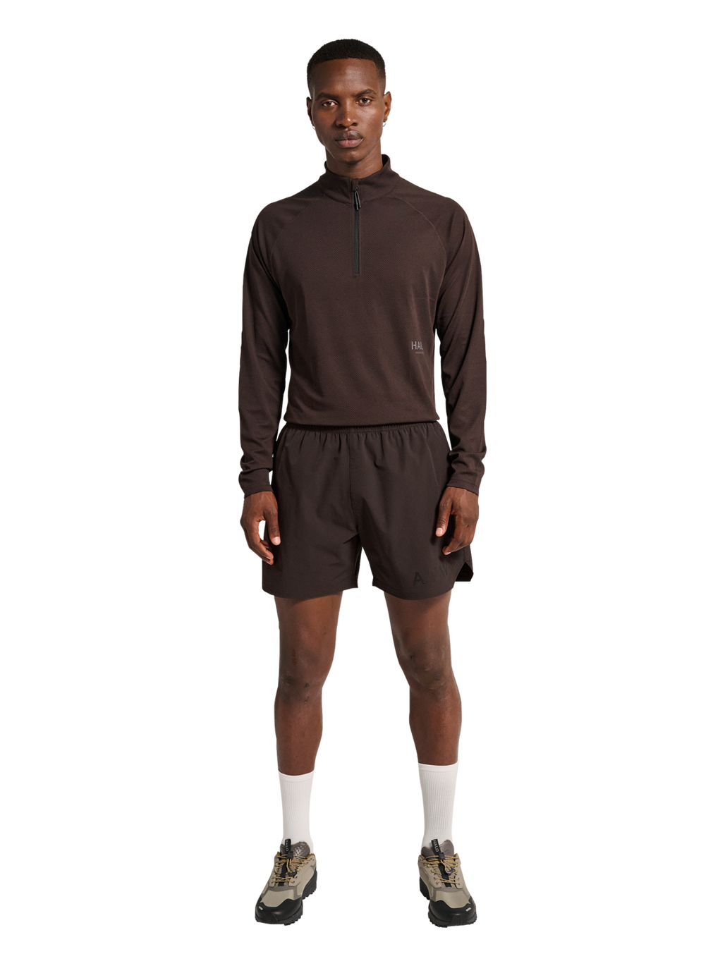 HALO SHORTS, CHOCOLATE TORTE, model