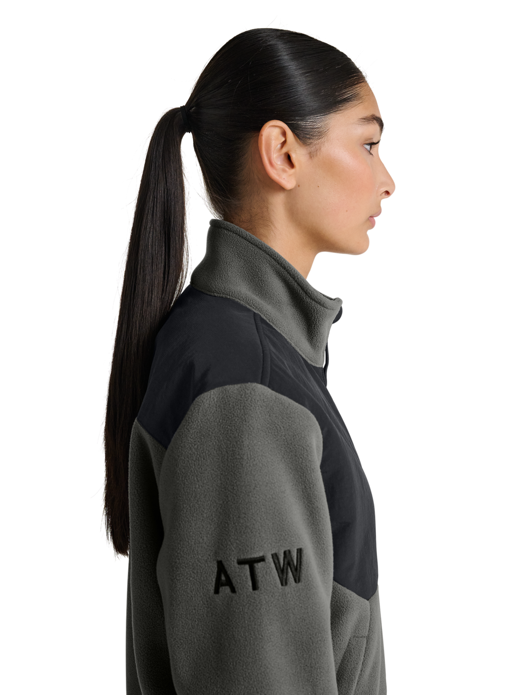 HALO BLOCKED ZIP FLEECE, GUNMETAL, model