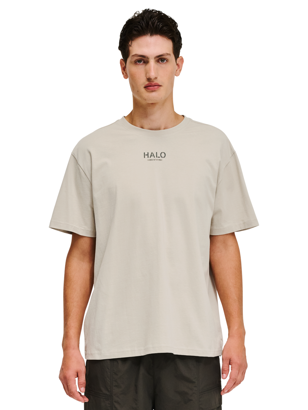 HALO GRAPHIC T-SHIRT 02, SILVER LINING, model