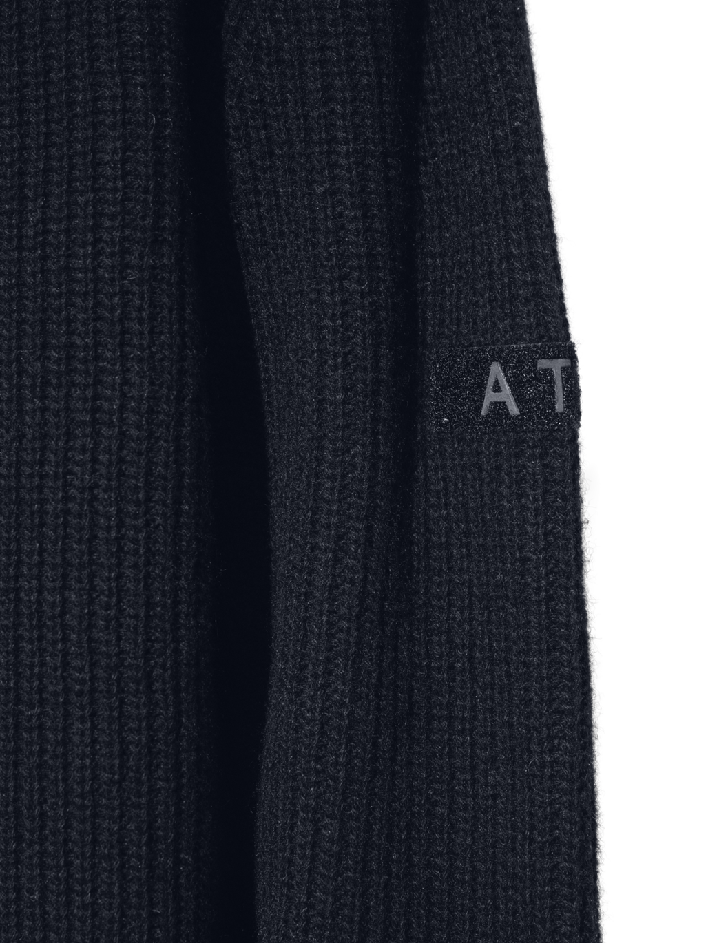 HALO WOOL CREW KNIT, BLACK, model