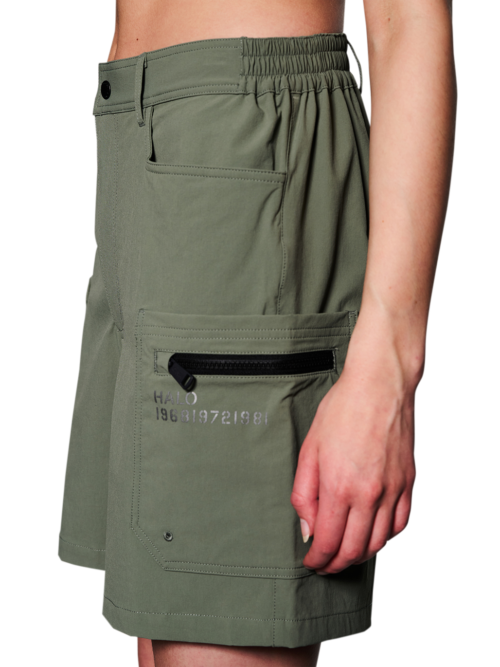 HALO DELTA SHORTS, AGAVE GREEN, model