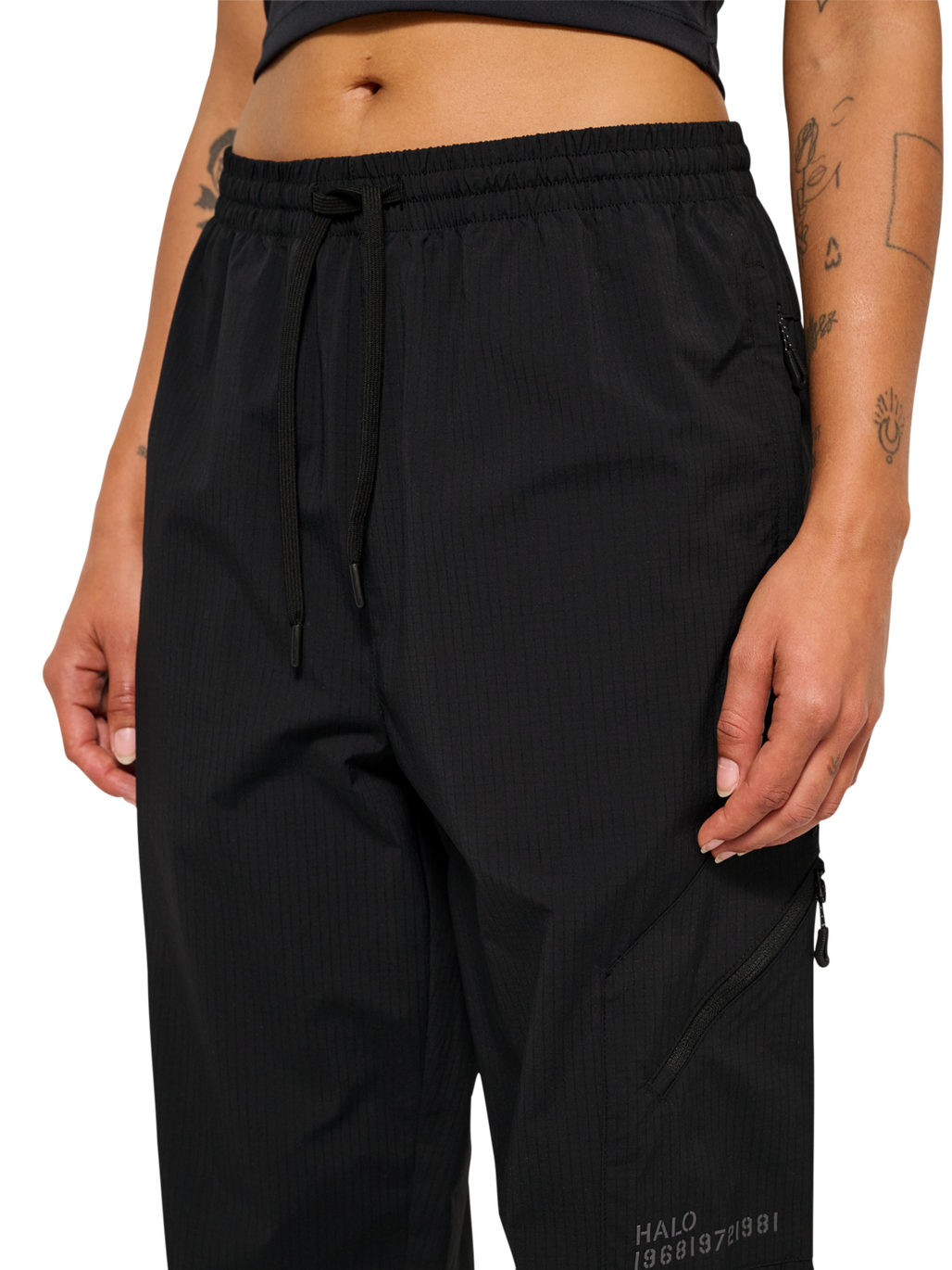 HALO STEEL RELAXED PANTS, BLACK, model