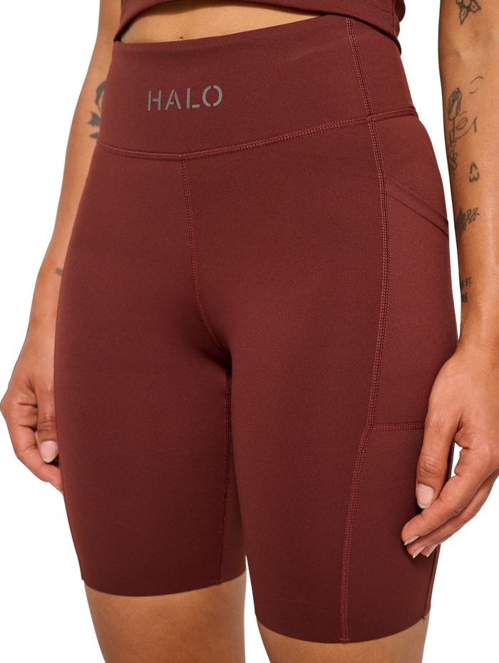 HALO WOMEN TRAINING SPRINTERS, BITTER CHOCOLATE, model