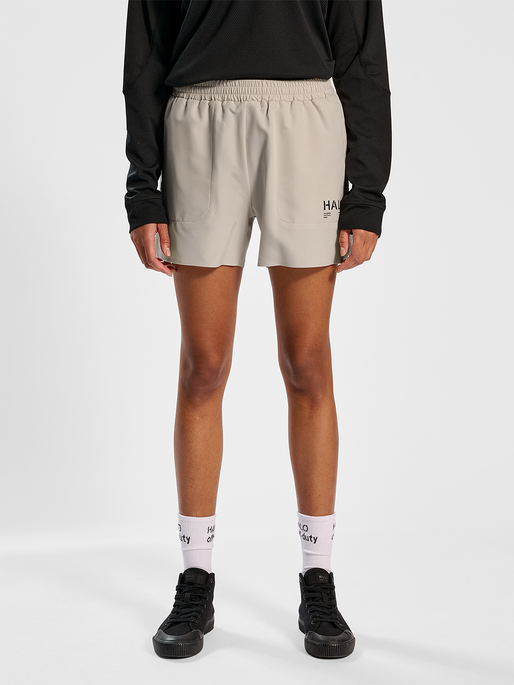 HALO 2-IN-1 TRAINING SHORTS, OYSTER GRAY, model