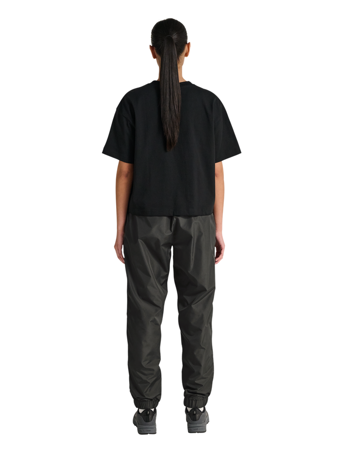 HALO STEEL TRACKSUIT PANTS, RAVEN, model