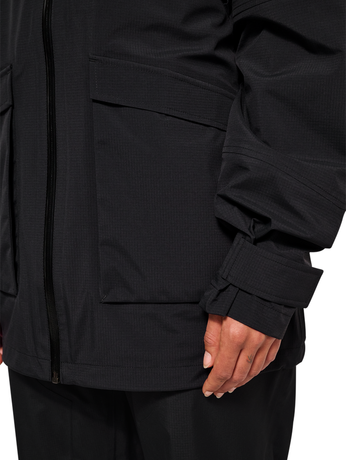 HALO GHOST SHELL JACKET, BLACK, model