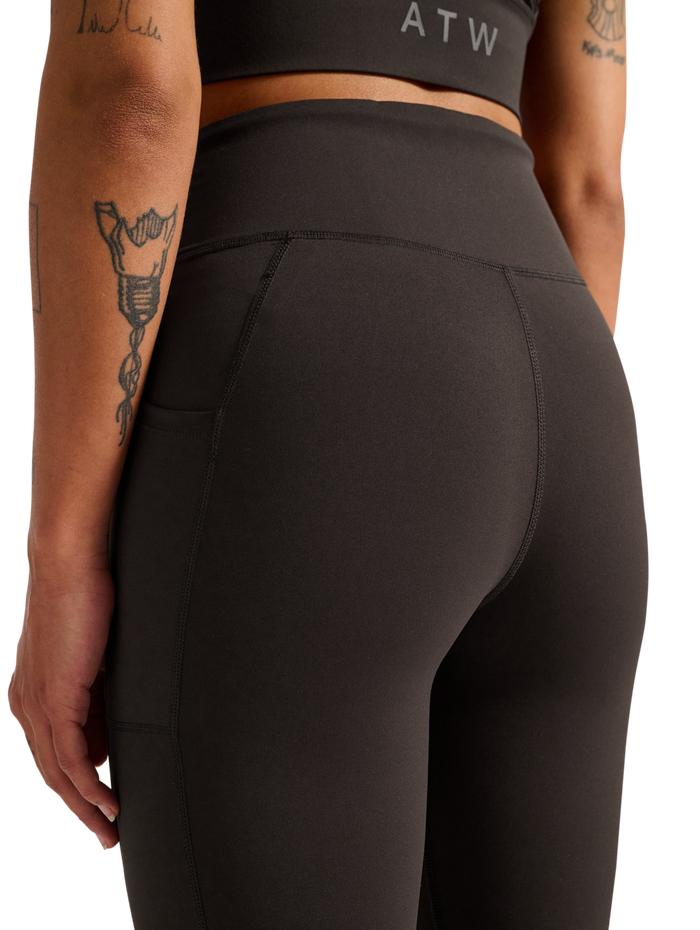 HALO WOMEN TRAINING TIGHTS, CHOCOLATE TORTE, model