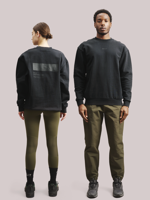 HALO GRAPHIC CREW, BLACK, model