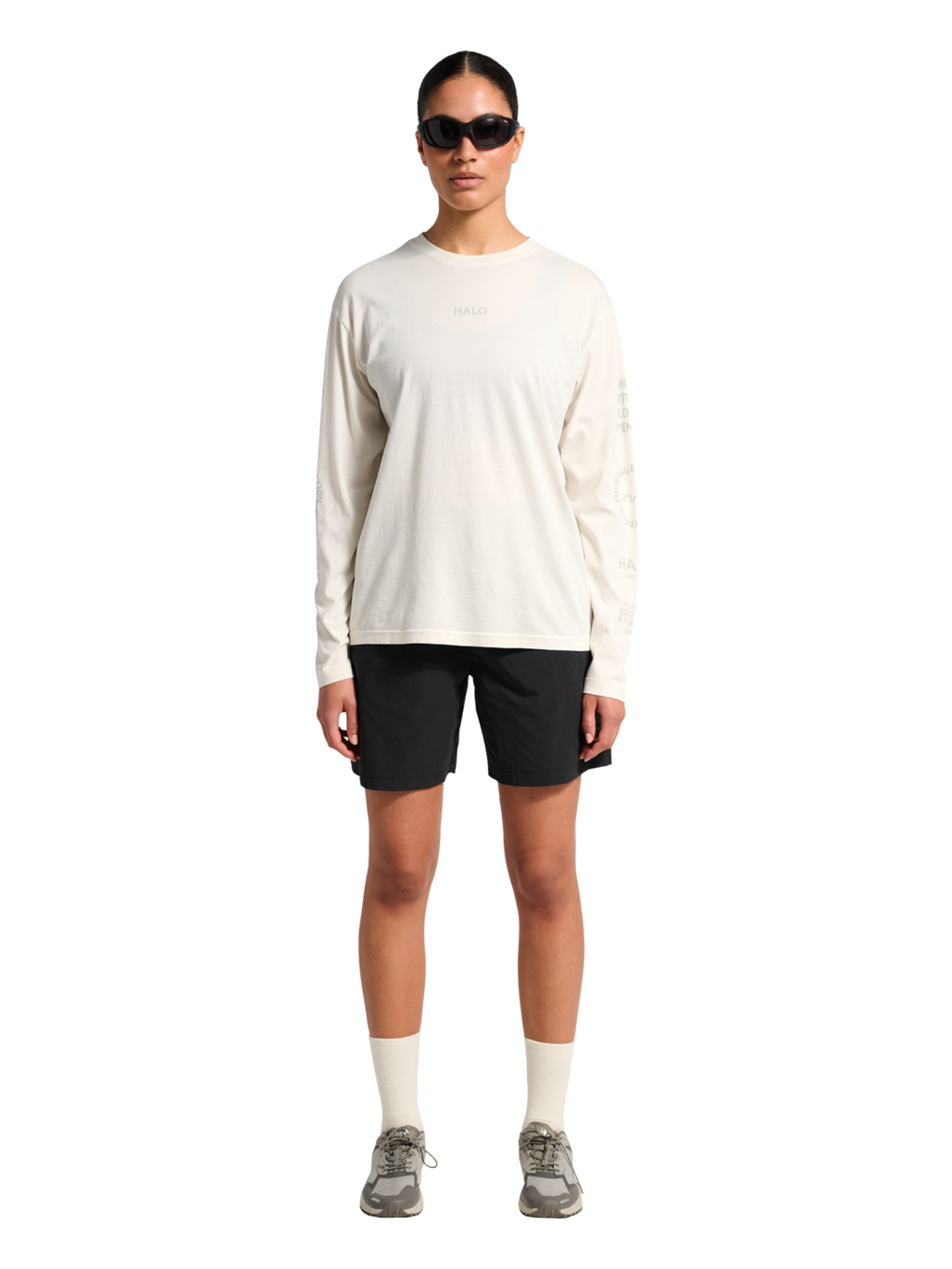 HALO GRAPHIC LOGO LONGSLEEVE, MARSHMALLOW, model