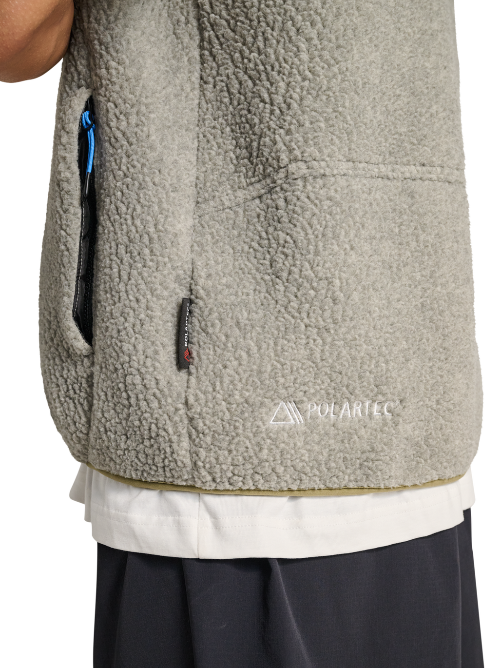 HALO MOVE POLARTEC FLEECE VEST, TURTLEDOVE, model