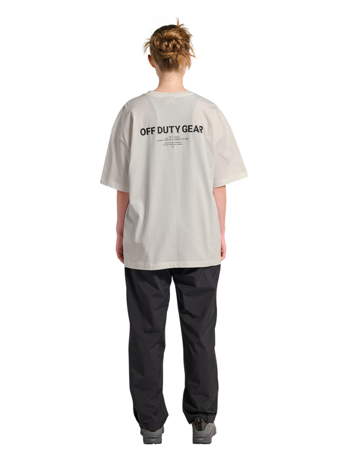 HALO GRAPHIC BOXY T-SHIRT, MARSHMALLOW, model