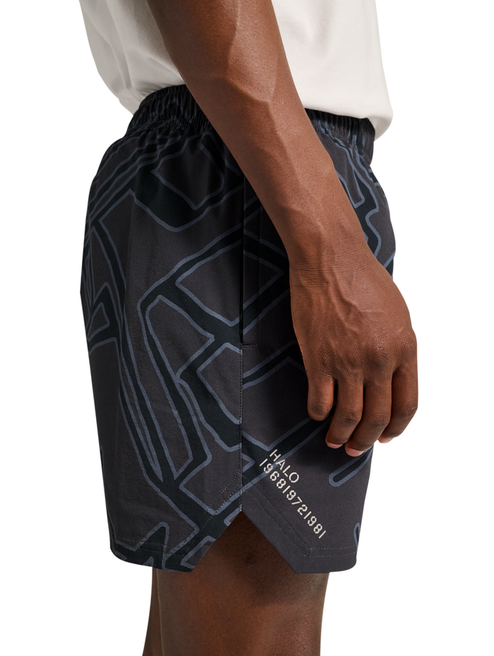 HALO SHORTS, TURBULENCE, model