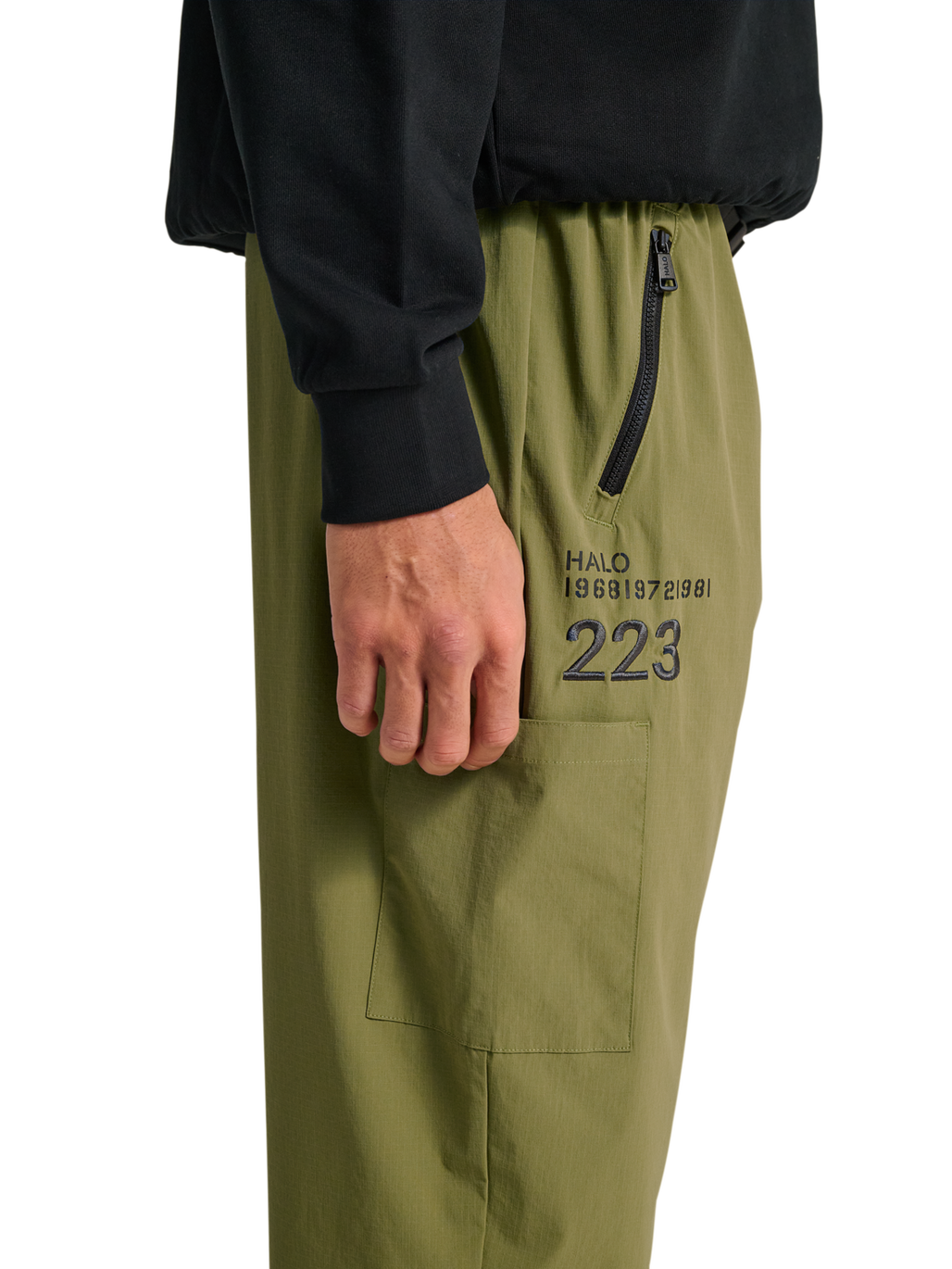 HALO MOVE PANT, OLIVE DRAB, model