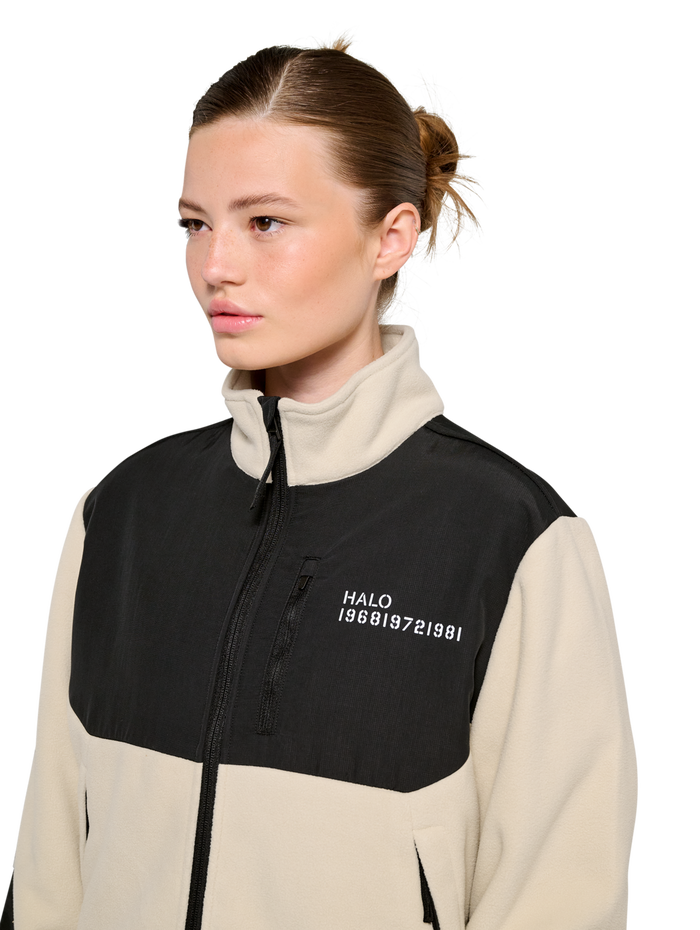 HALO BLOCKED ZIP FLEECE, OYSTER GRAY, model
