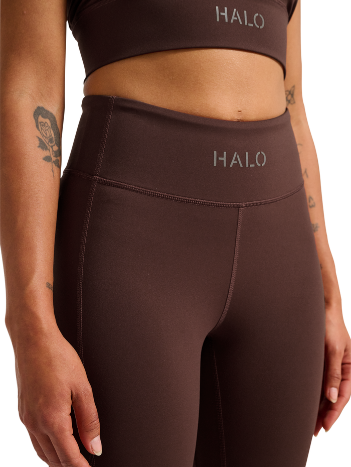 HALO WOMEN TRAINING TIGHTS, BITTER CHOCOLATE, model