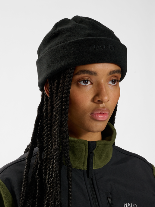 HALO FLEECE BEANIE, BLACK, model