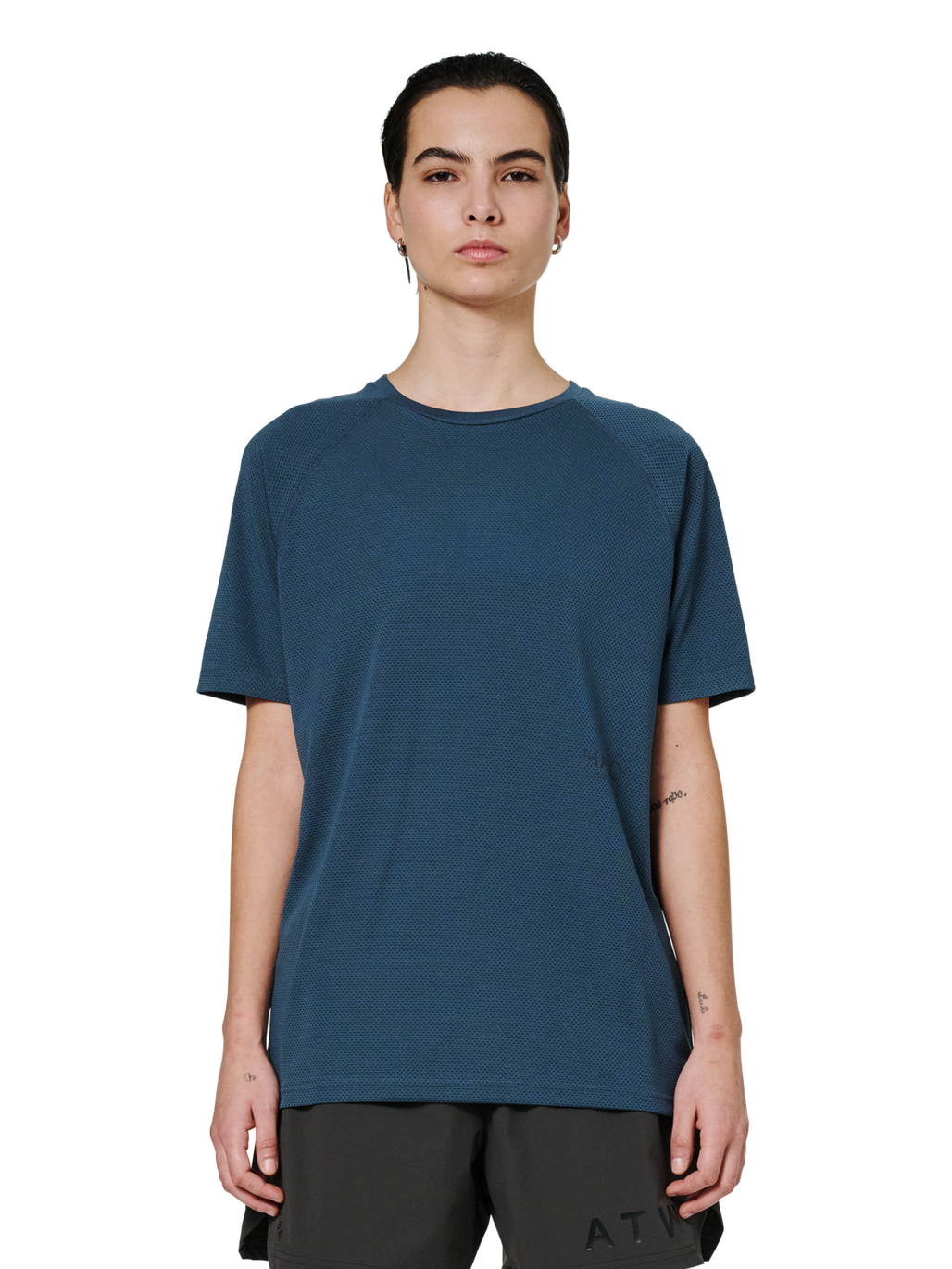 HALO SORONA T-SHIRT, DARK SLATE, model