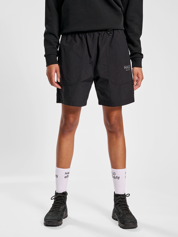 HALO COMBAT SHORTS, BLACK, model