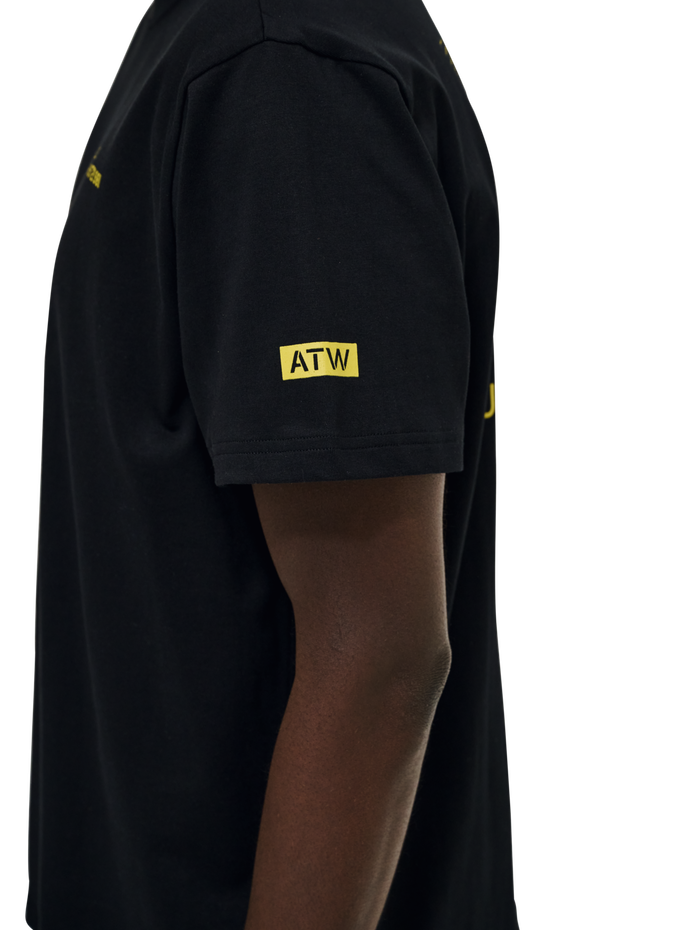HALO GRAPHIC T-SHIRT, BLACK/WARM OLIVE, model
