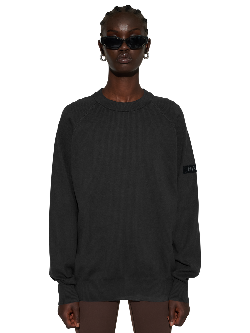 HALO INFANTRY CREWNECK, ASPHALT, model
