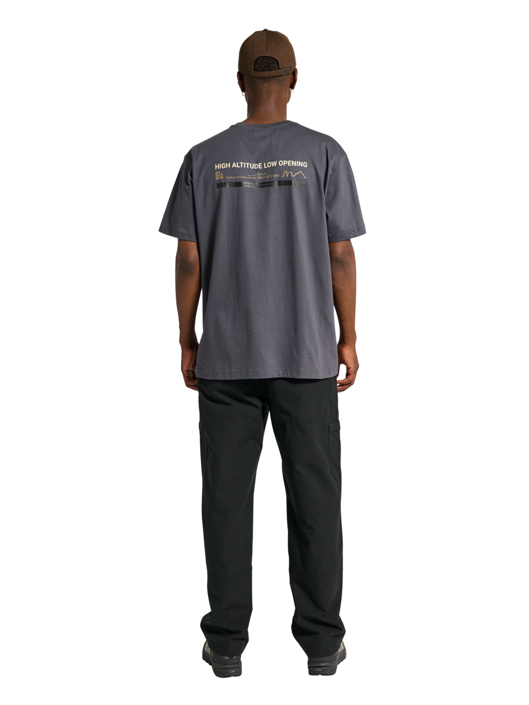 HALO GRAPHIC T-SHIRT, ASPHALT/ASPHALT, model