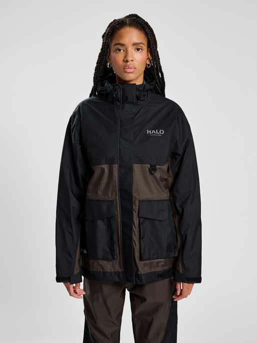 HALO BLOCKED SHELL JACKET, BLACK, model