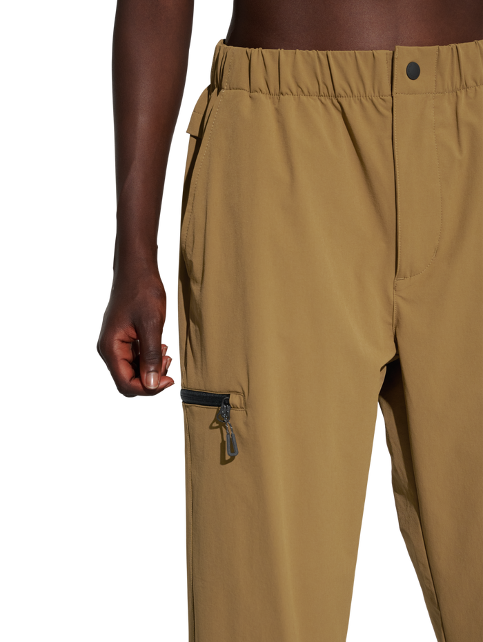 HALO TACTICAL PANTS, KANGAROO, model