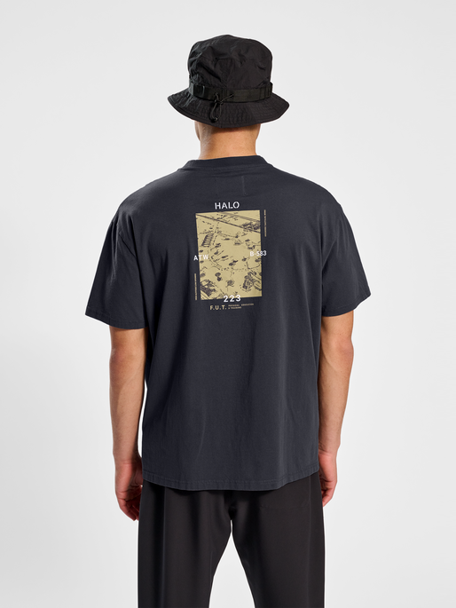 HALO HEAVY GRAPHIC TEE, EBONY, model