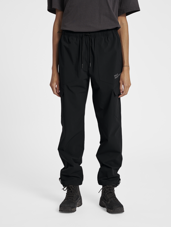 HALO TRAIL PANT, BLACK, model