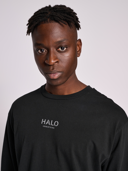 HALO GRAPHIC L/S TEE, BLACK, model