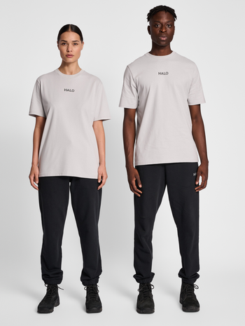 HALO GRAPHIC SWEATPANTS, BLACK, model