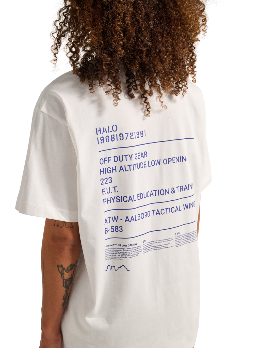 HALO GRAPHIC T-SHIRT, MARSHMALLOW, model