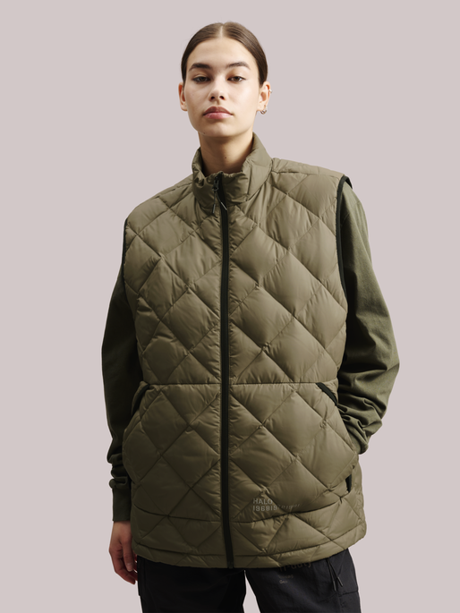 HALO LIGHT THERMOLITE VEST, MOREL, model