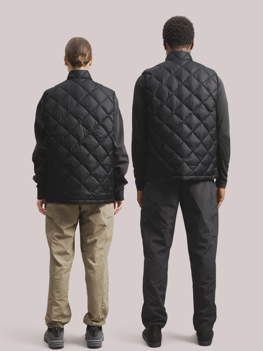 HALO LIGHT THERMOLITE VEST, BLACK, model