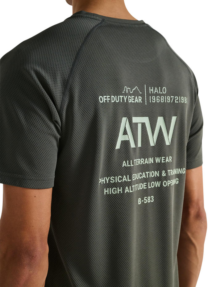 HALO SORONA T-SHIRT, GUNMETAL, model